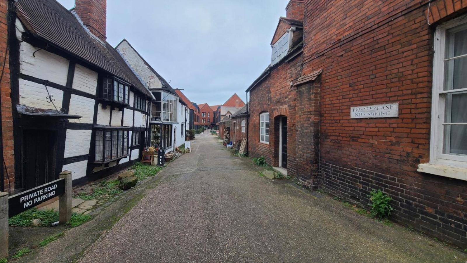 Samuels' A Duplex Apartment By Spires Accommodation In Lichfield City Centre Eksteriør billede
