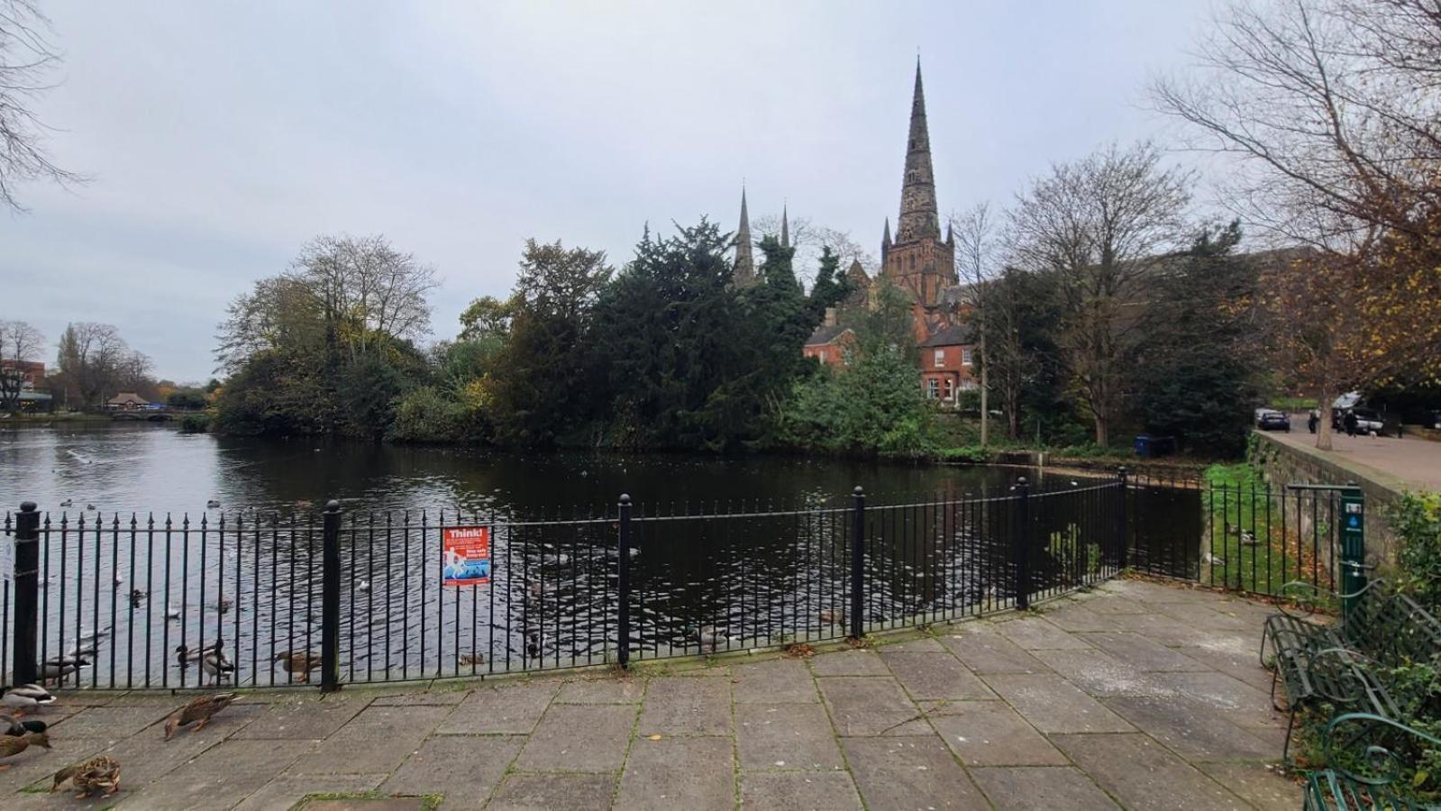 Samuels' A Duplex Apartment By Spires Accommodation In Lichfield City Centre Eksteriør billede
